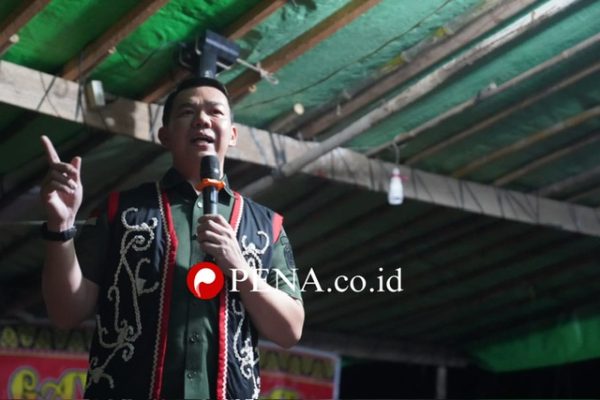 Bupati Fransiskus Diaan Ajak Generasi Muda Lestarikan Adat dan Budaya Dayak