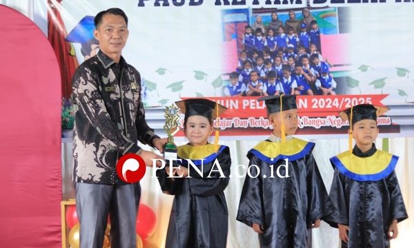Anggota DPRD Kapuas Hulu Hadiri Gebyar Pentas Seni Perpisahan PAUD Ketam Delapan